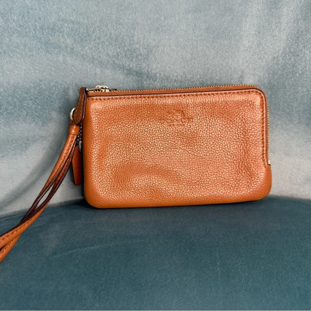 SOLD Coach Pebbled Leather Camel Brown Double Zipper Wristlet w/Gold Accents